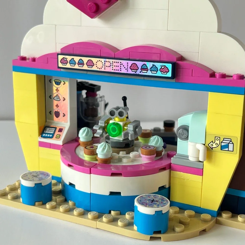 LEGO Friends Olivias Cupcake Cafe 41366 Building Set‎ with Manual No Minifigures
